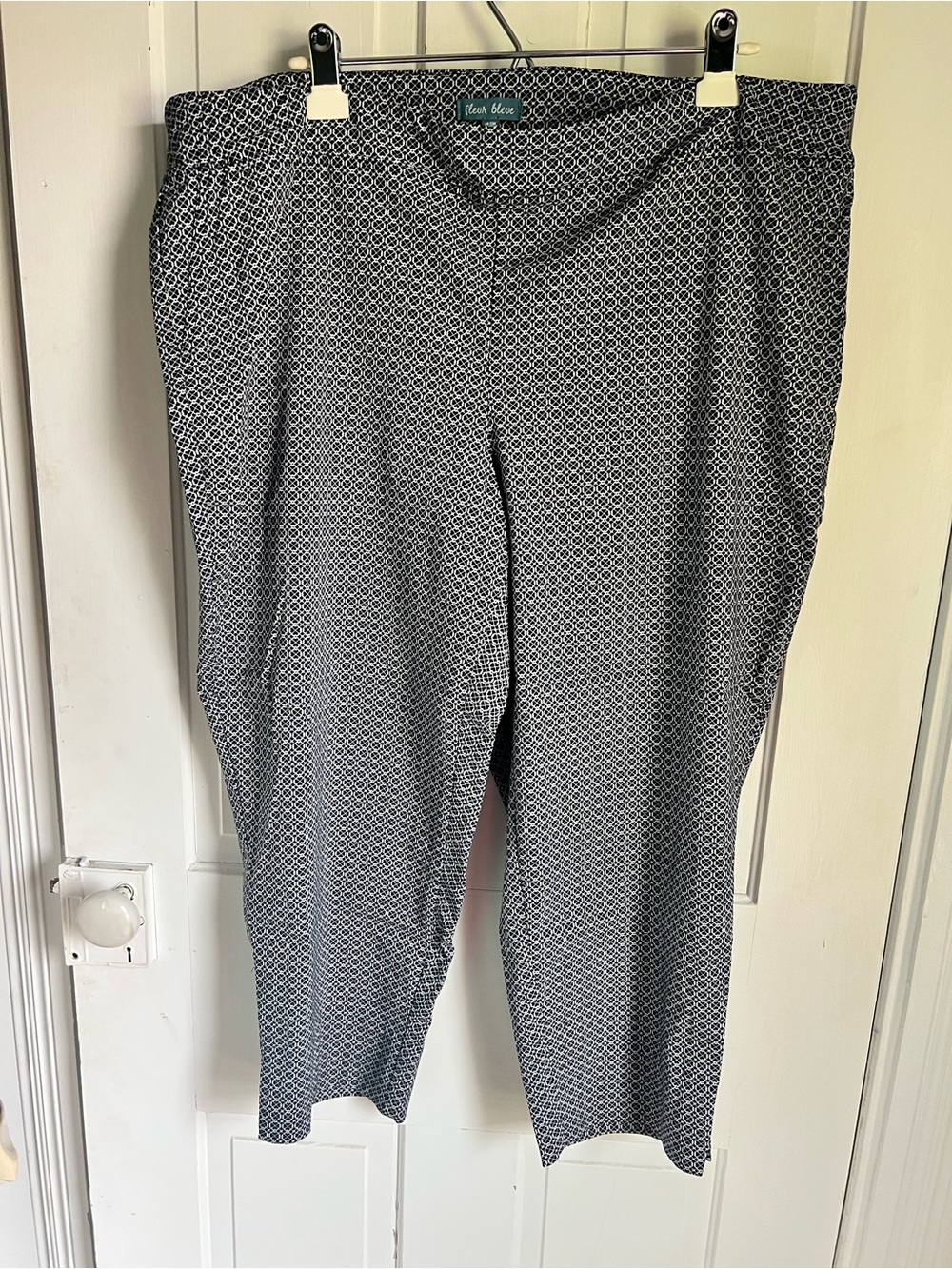 Flax Blue Women’s Geometric Stretch Ankle Pants in Black size 22